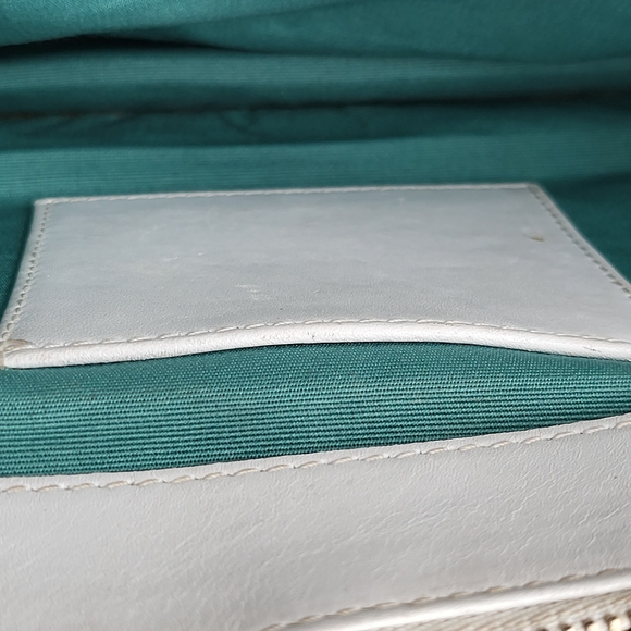 Bvlgari Serpenti Forever Shoulder Bag in White Double Chain...Authentic !! - Picture 12 of 16